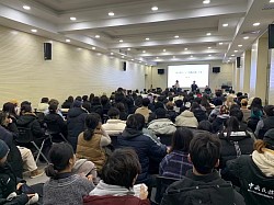 中央民族大学　テーマ　侘び寂びと陰翳礼讃